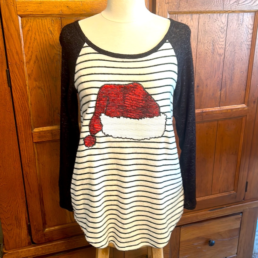 CHRISTMAS Black White Stripe Top🎅🏼Blingy Sequin Red SANTA CAP🎄Only Worn ONCE